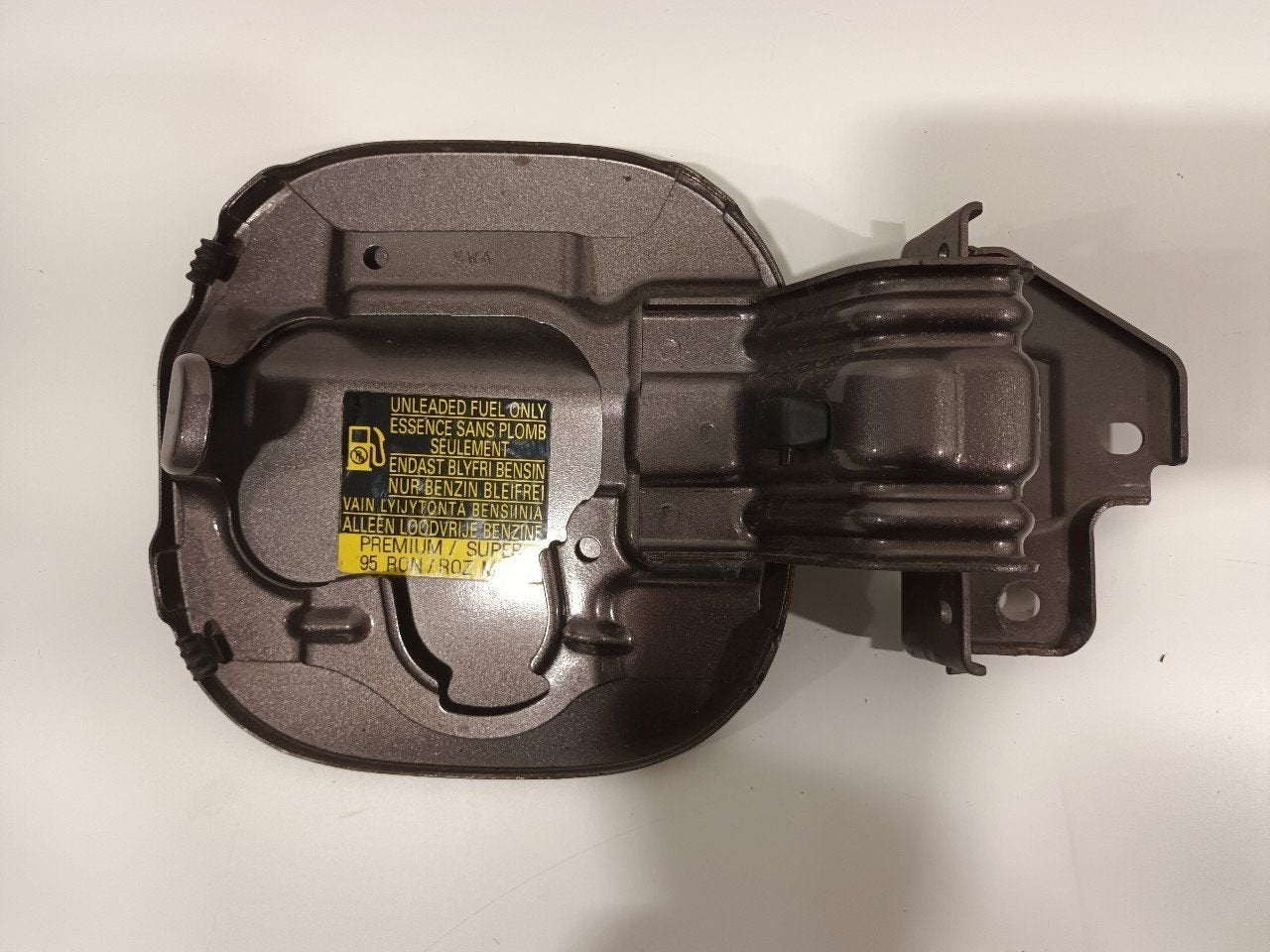 Tank klep Honda CR-V, Onderdelen@venauto.nl, Gebruikt, Ettenseweg 76, 4706 PB Roosendaal, The Netherlands, Deur