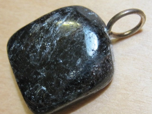 han. 3x aparte edelsteenhanger ASTROFYLIET (1), Verzenden, Nieuw, Steen of Mineraal, Met edelsteen
