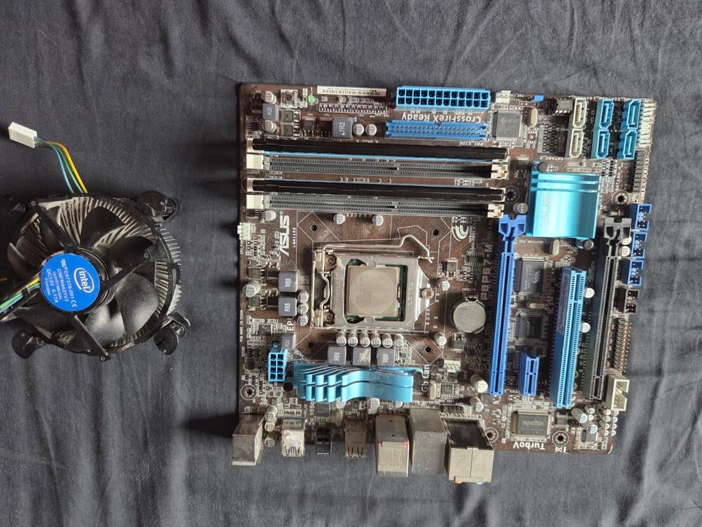 Asus P8P67-M + i5-2500K + 8GB DDR3 RAM + koeler, Computers en Software, Moederborden, Gebruikt, DDR3, Ophalen of Verzenden, Micro-ATX