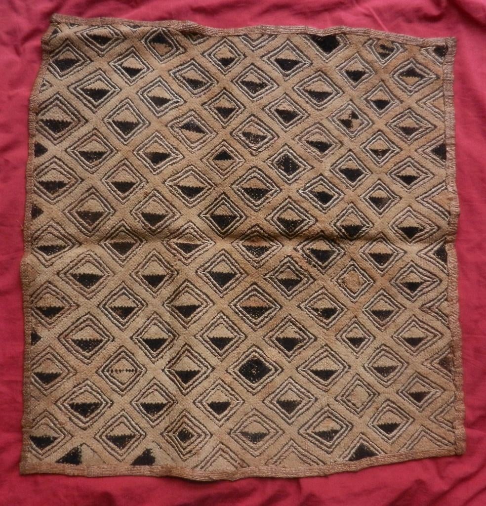 Kuba Congo Zaire, raffia doek met ruitjes, circa 61 x 57 cm., Antiek en Kunst, Ophalen of Verzenden