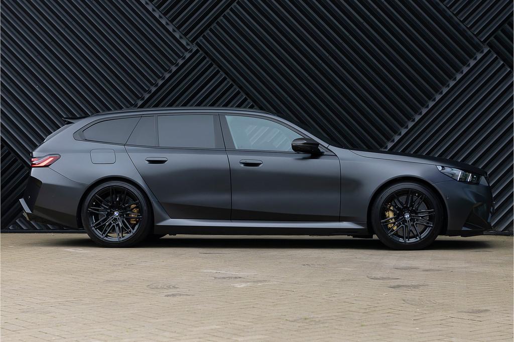 BMW M5 Touring V8 Hybride M Keramisch Frozen Pano Alcant.Hem, Gebruikt, 2000 kg, 4395 cc, Vierwielaandrijving