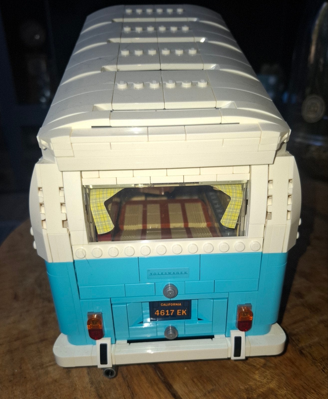 Foto 8 van Lego Volkswagen T2 Camper 10279
