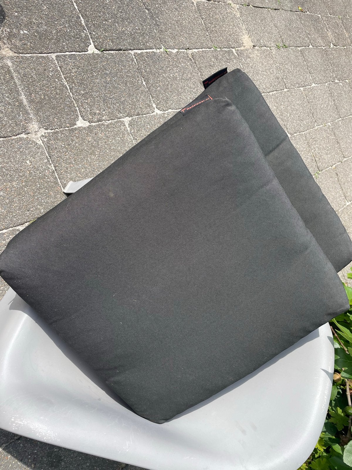 Redzipper loungekussens - 4 zitkussens en 4 rugkussens, Ophalen, 4 zitplaatsen, Zo goed als nieuw, Loungeset