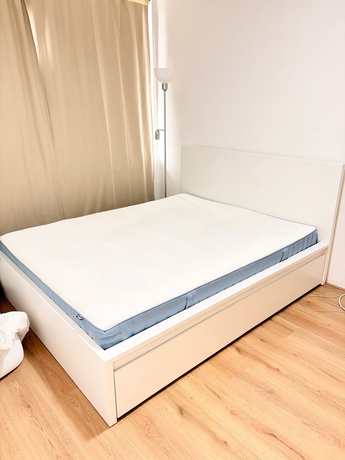 Ikea Malm bedframe 160x200 met 2 opbergboxen, Huis en Inrichting, Slaapkamer | Bedden, Ophalen, Wit, Tweepersoons, Zo goed als nieuw