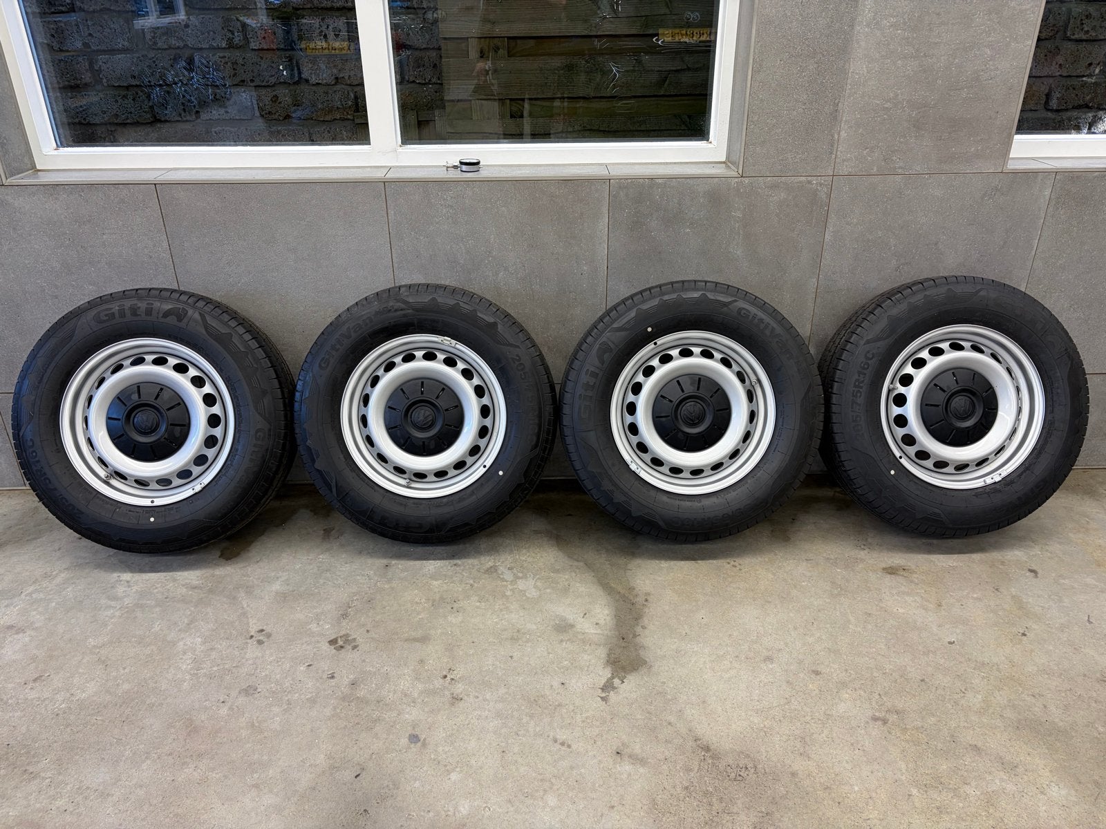 VW Crafter velgenset met zomerbanden, Ophalen, 16 inch, Banden en Velgen, 205 mm