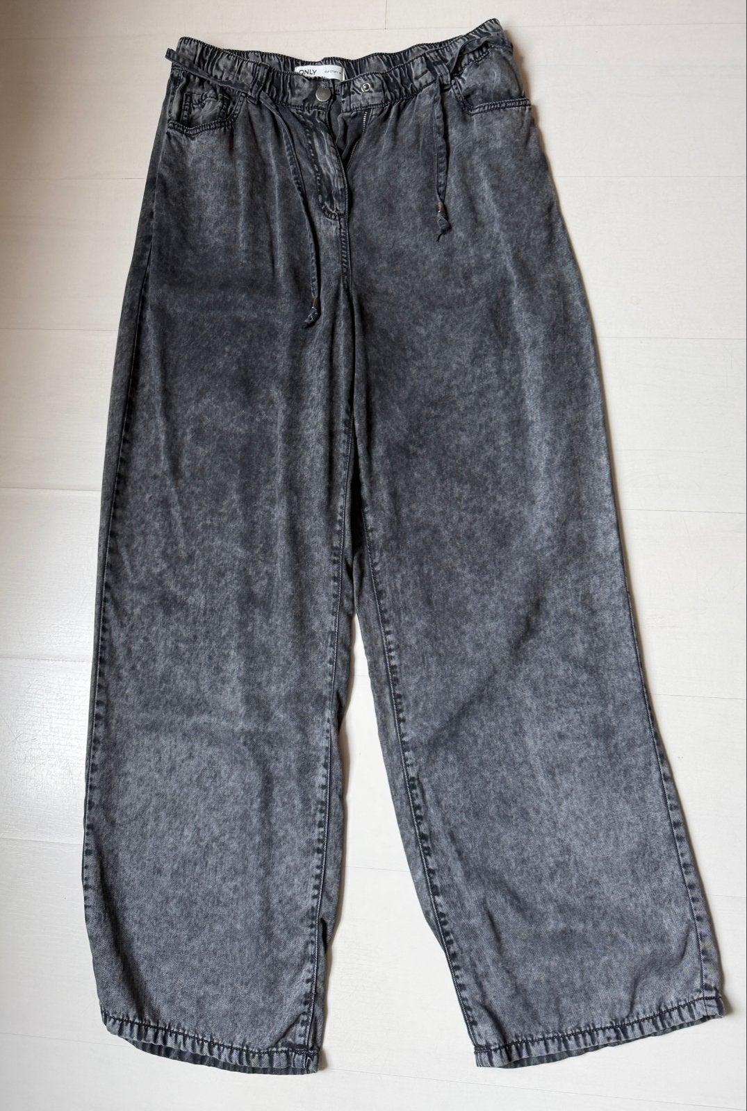 ONLY stonewashed zwart grijze broek Maat L, Zwart, Maat 42/44 (L), Ophalen of Verzenden, Zo goed als nieuw