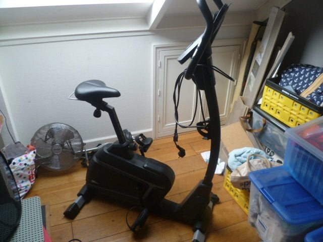 Hometrainer te koop aangeboden, Ophalen, Gebruikt, Buik, Hometrainer