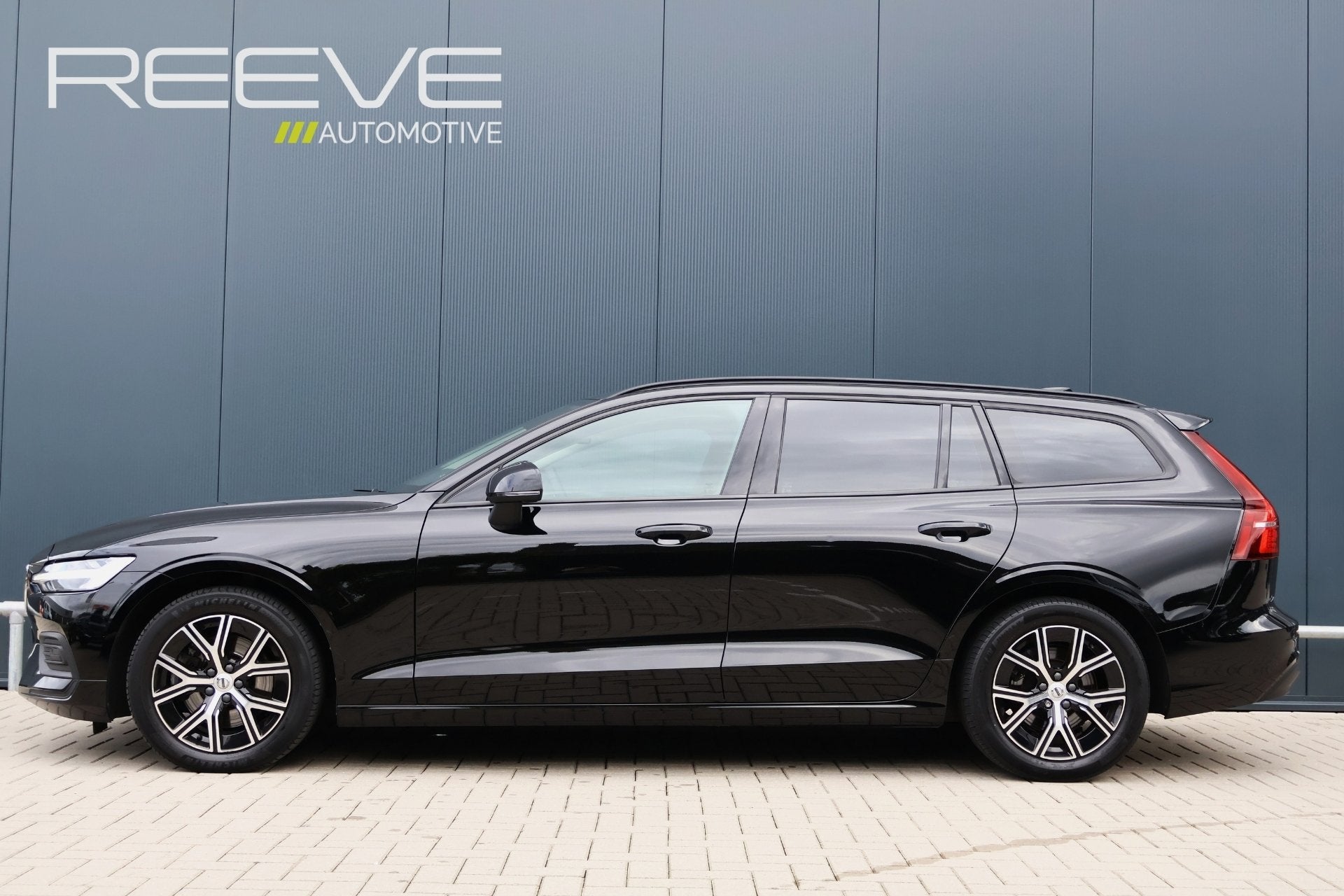 Volvo V60 2.0 B3 | Wegklapbare trekhaak | Stoelverwarming |, Auto's, Dealer onderhouden, Stof, 4 cilinders, 1634 kg