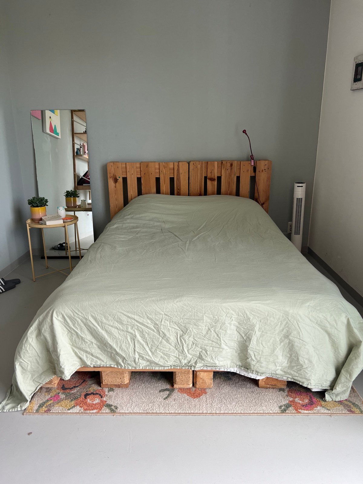 Stoer queensize palletbed (2p) — BxLxH 160x220x30&100cm, Ophalen, Beige, Tweepersoons, Zo goed als nieuw