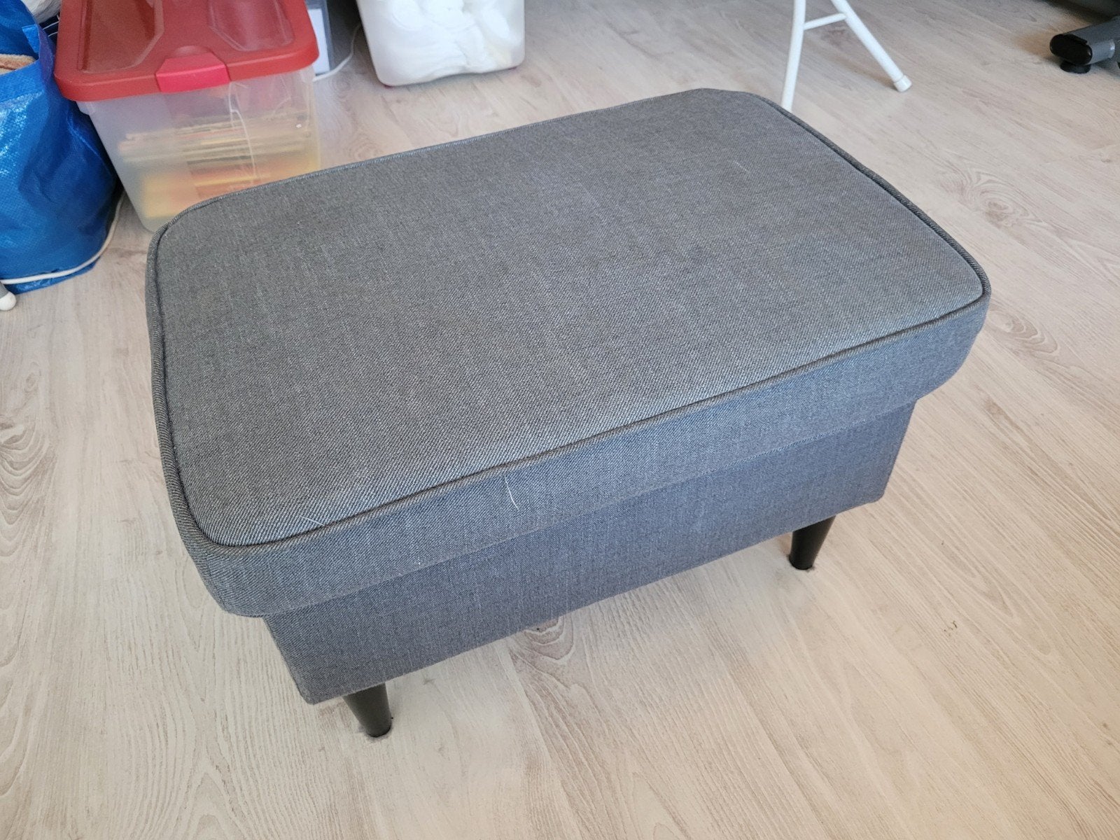 IKEA Knopparp poef/voetenbank grijs, Ophalen, Gebruikt, Modern, Scandinavisch, Minder dan 50 cm