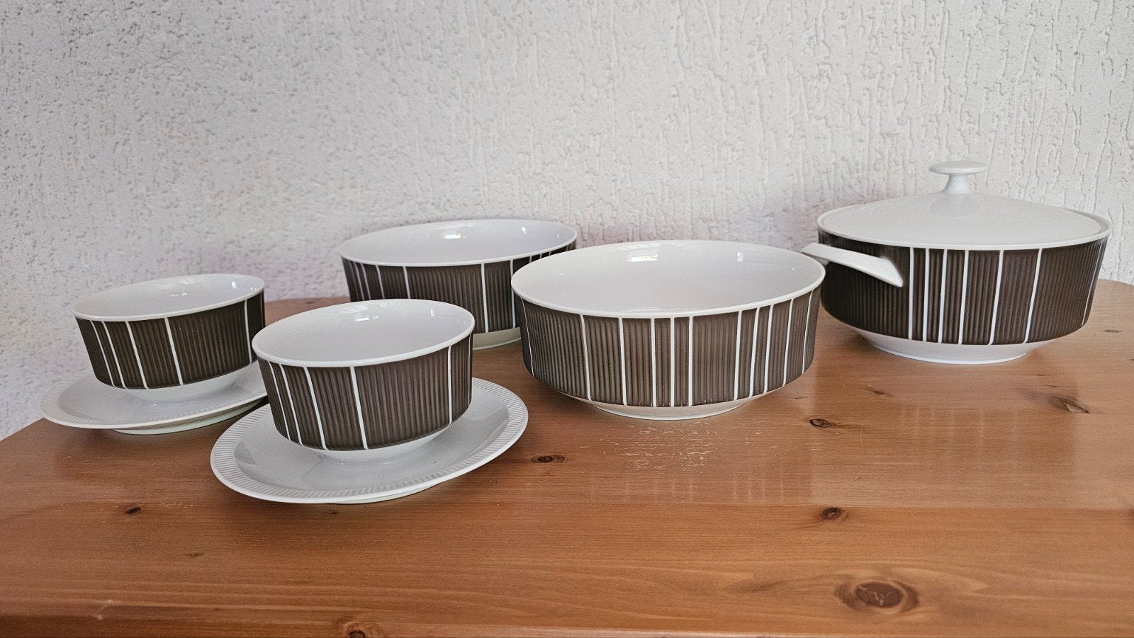 Arzberg 3971 servies: kommen en schalen, bruin/wit, Ophalen
