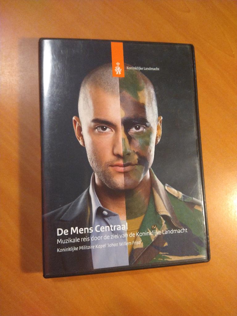 DVD De Mens Centraal. Koninklijke Landmacht, Alle leeftijden, Ophalen of Verzenden, Zo goed als nieuw, Natuur