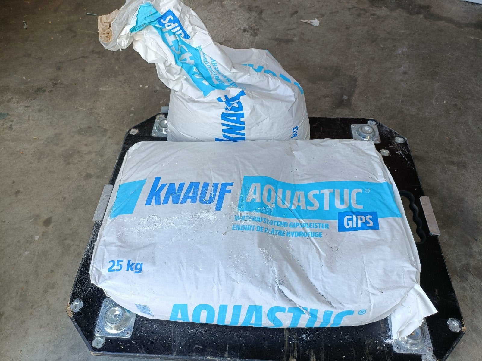 Knauf Aquastuc Gips voor badkamer, Ophalen