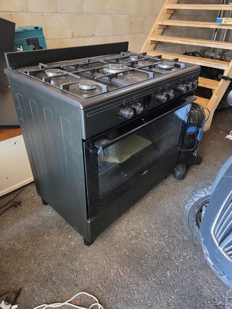 Vrijstaand gasfornuis met oven, 5 kookzones, Gebruikt, 60 cm of meer, Ophalen of Verzenden, Gas