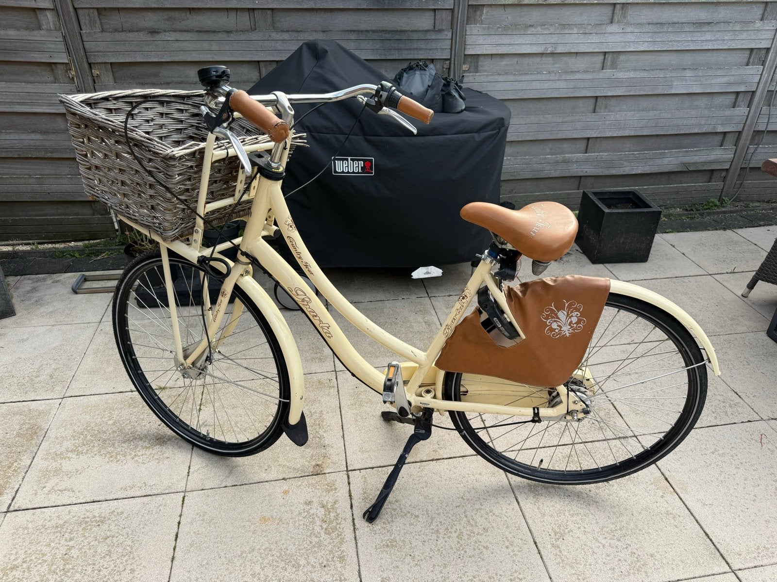 Sparta Country Tour Damesfiets met Mand - Crème, Ophalen, Sparta, Gebruikt, Velgrem