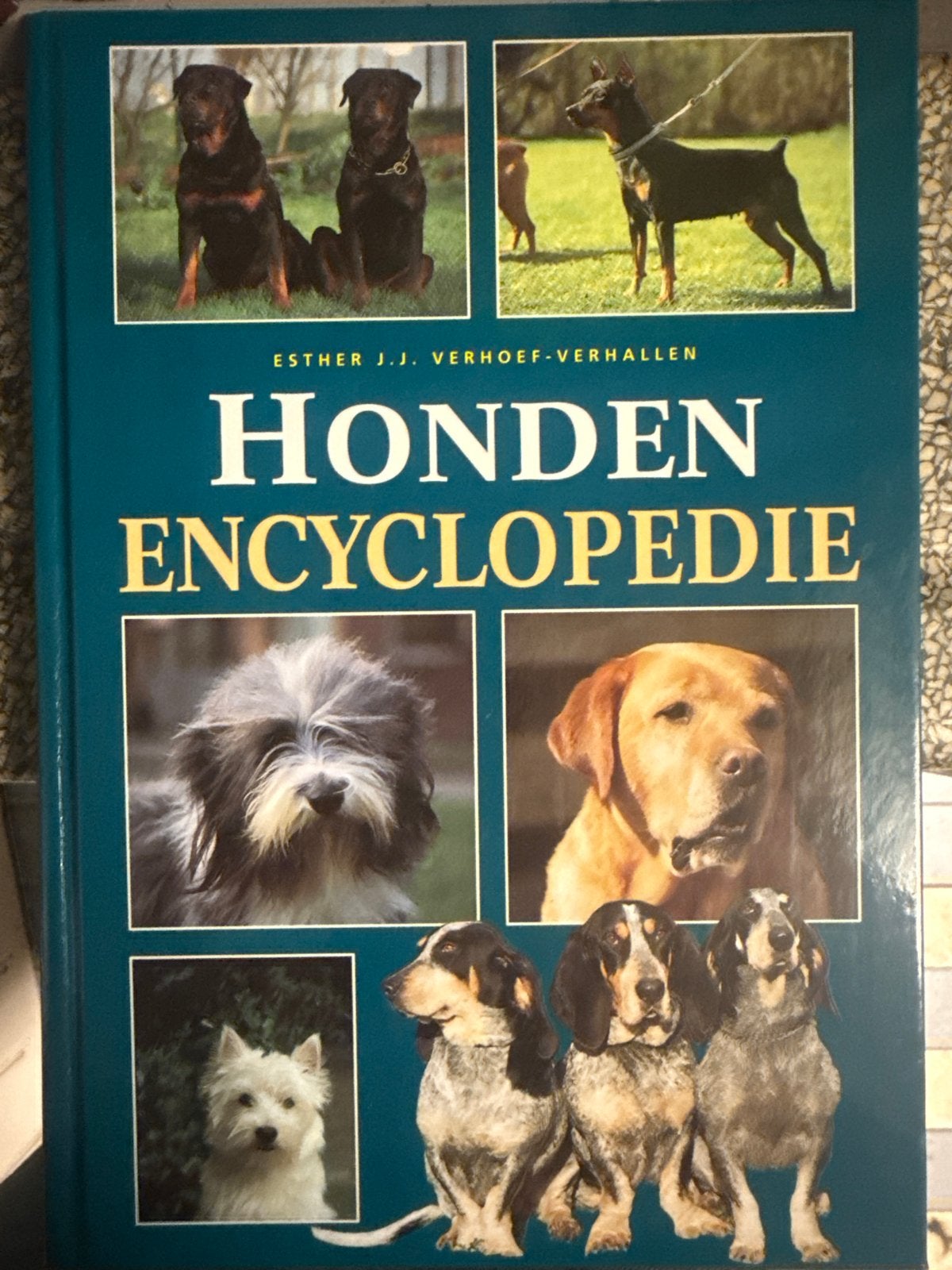 Honden Encyclopedie - Esther J.J. Verhoef-Verhallen, Ophalen of Verzenden, Gelezen, Dieren, Los deel