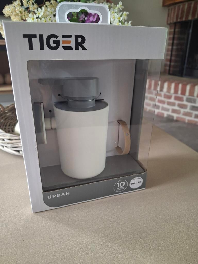 Zeepdispenser Tiger, Ophalen, Nieuw, Grijs