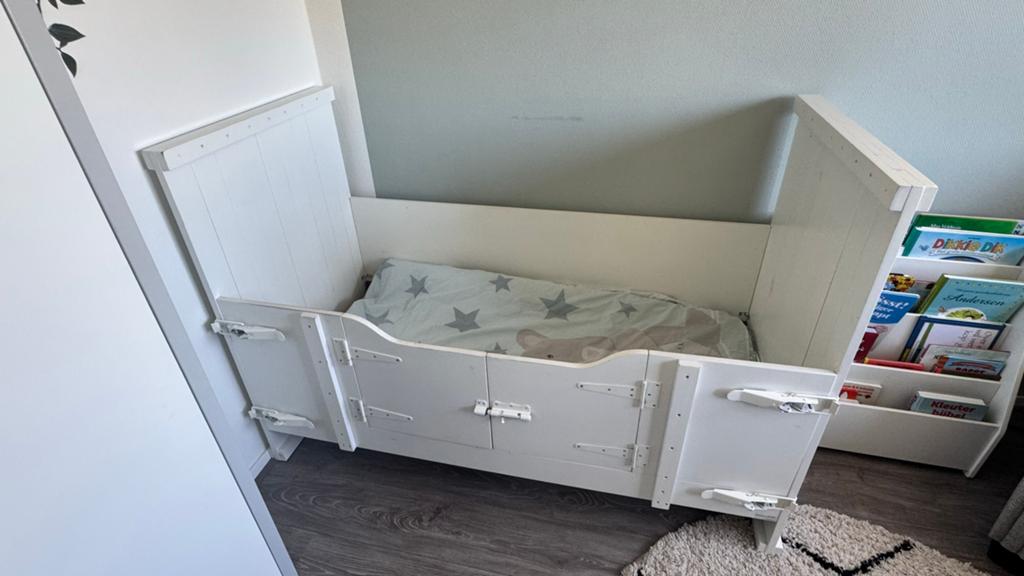 Wit peuterbed van Happy Baby - Holland (156x74x104 cm), Ophalen, Gebruikt, 70 tot 85 cm, 140 tot 160 cm