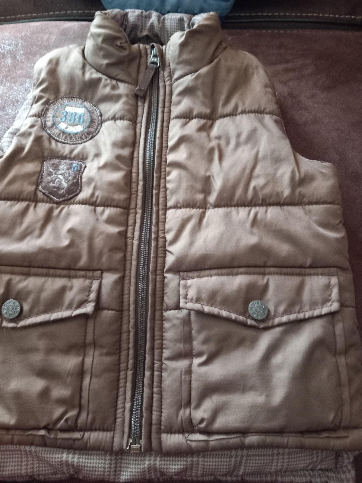 Mooie bruine bodywarmer,mt 104, Kinderen en Baby's, Ophalen, Zo goed als nieuw, Jas