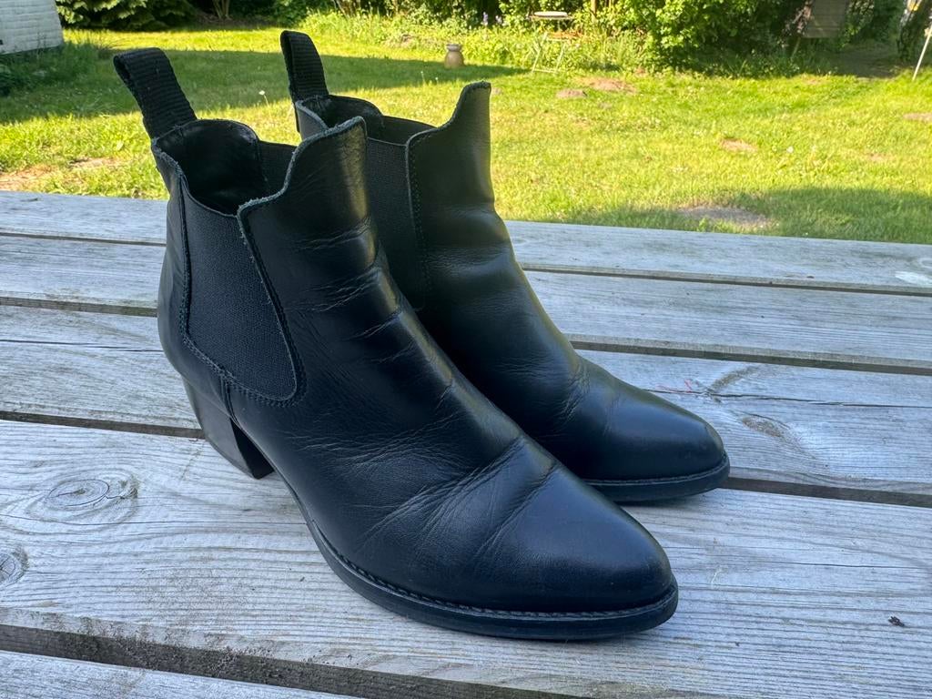 Zwarte enkellaarsjes Sacha Essentials maat 37, Zwart, Lage of Enkellaarzen, Ophalen of Verzenden, Gedragen