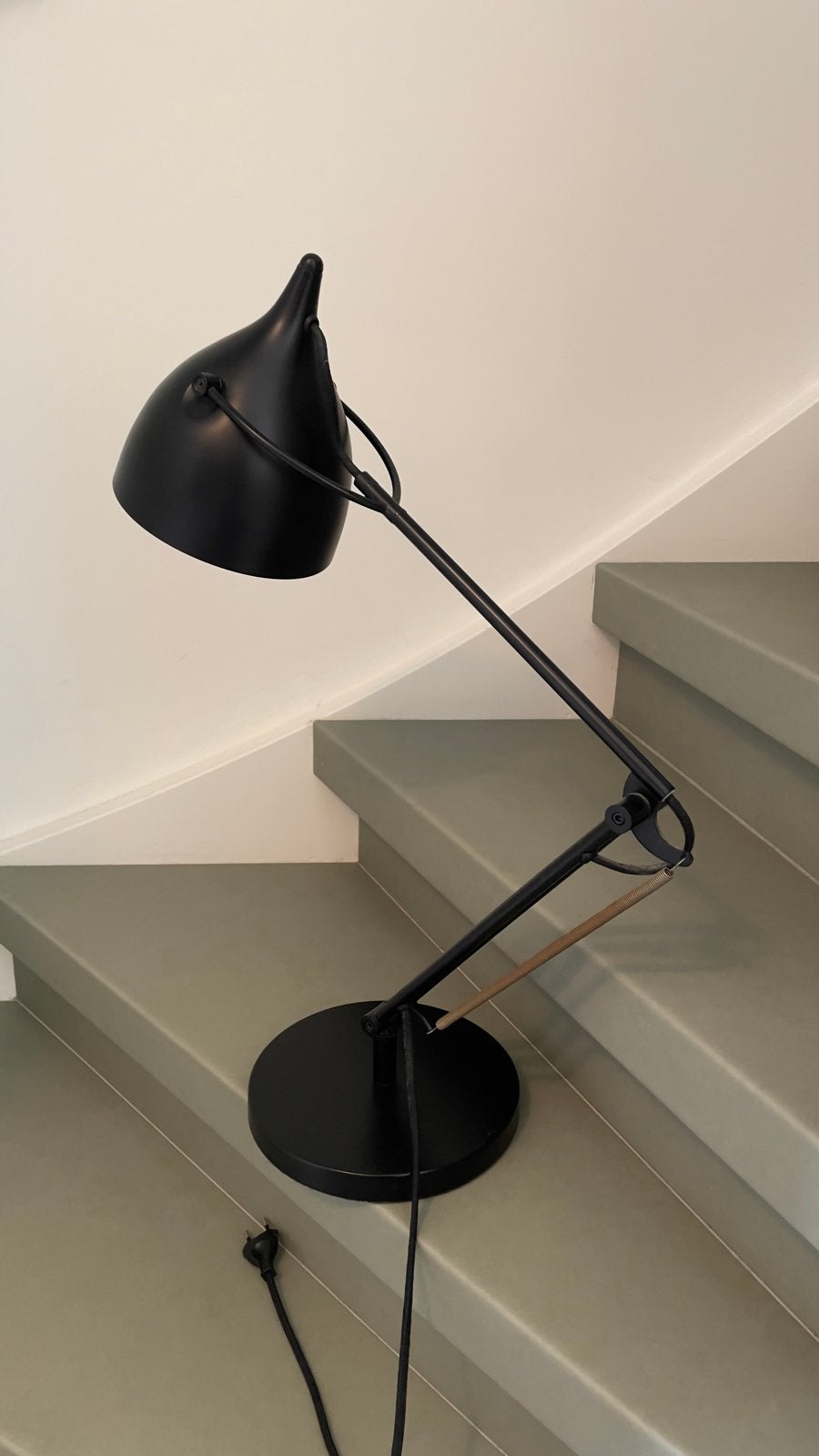 Zwarte Zuiver bureaulamp met gebruikerssporen, Ophalen of Verzenden, Gebruikt