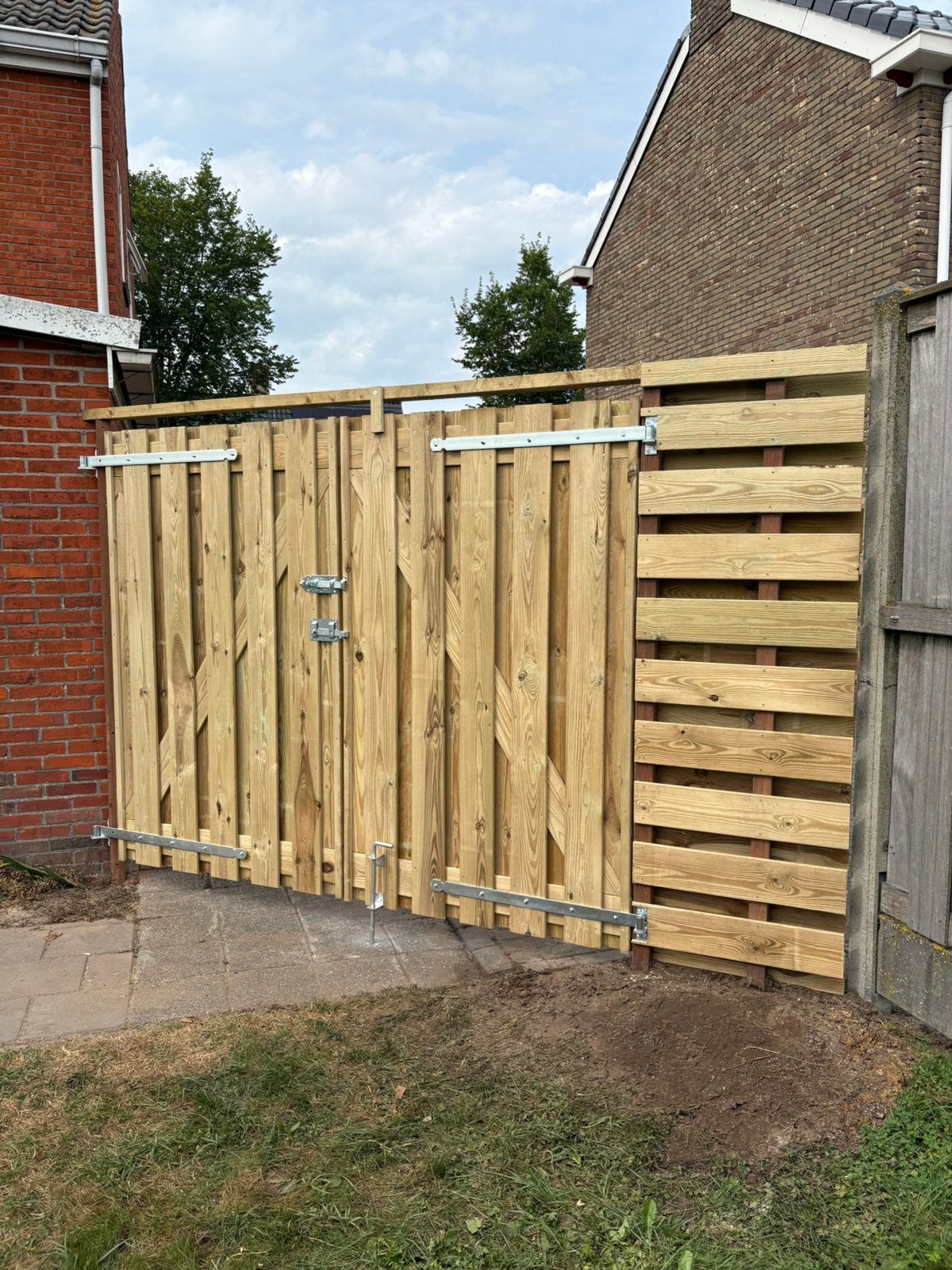 Ik maak schuttingen en poorten op maat., Ophalen, 1 tot 2 meter, 6 meter of meer, Nieuw