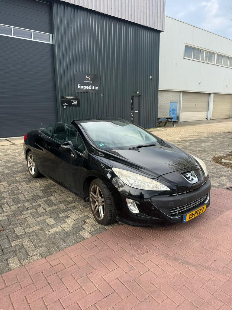 Peugeot 308 1.6 CC 2011 Zwart, Auto's, Voorwielaandrijving, 1490 kg, Cabriolet, 4 stoelen