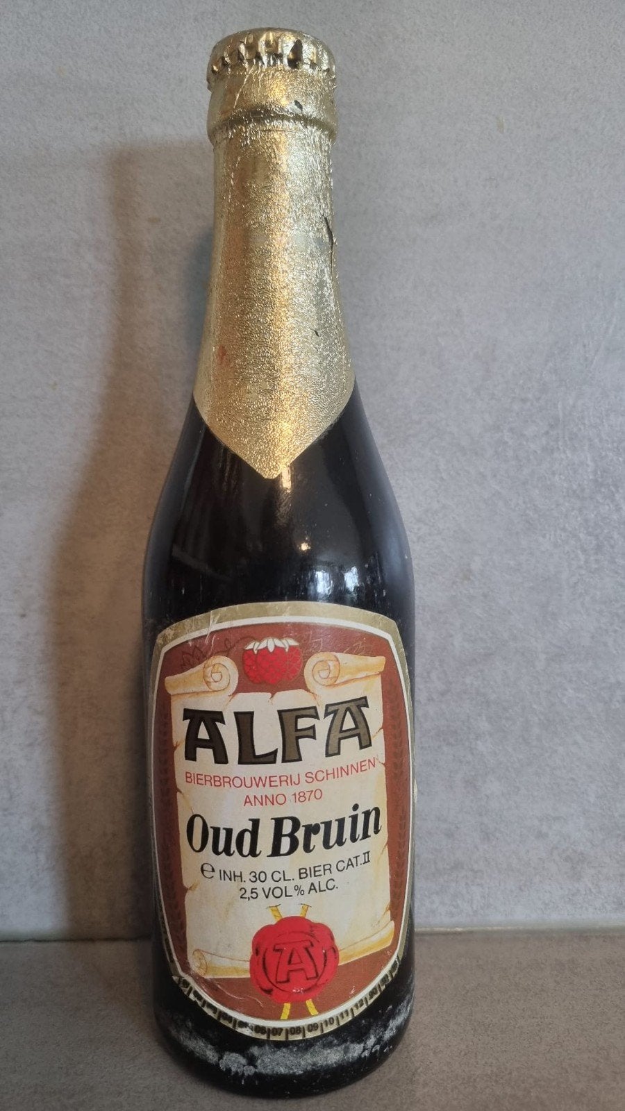 Alfa Oud Bruin - Bierbrouwerij Schinnen - 30cl - tht '91, Ophalen of Verzenden, Zo goed als nieuw, Flesje(s), Overige merken