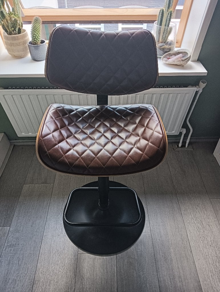 zeer luxe barkruk type : Charles (1 stuk), 1 kruk, Ophalen, Zo goed als nieuw, 60 tot 90 cm