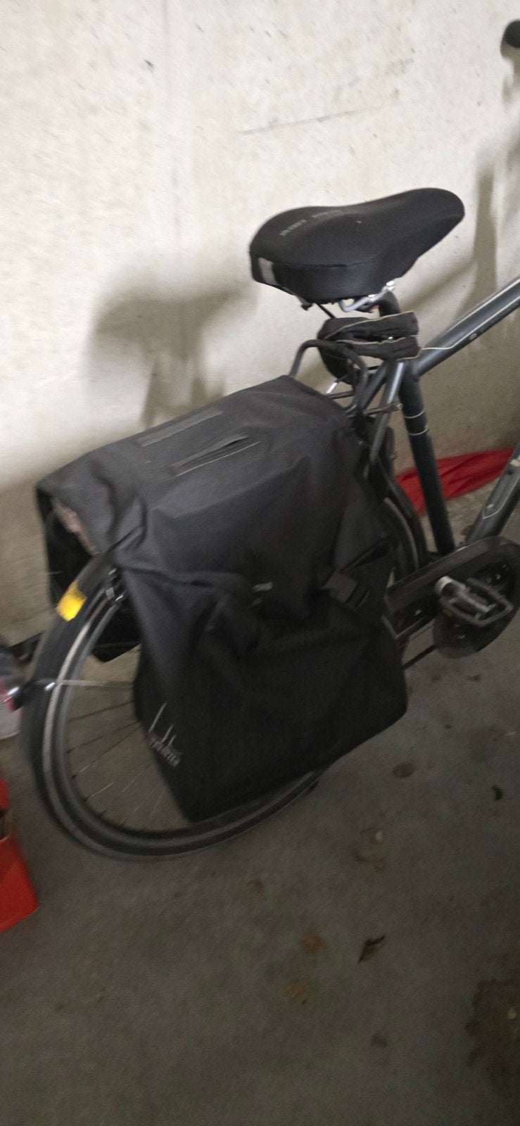 Trekkingfiets / herenfiets 55 cm Alloy + fietstassen, Ophalen, Gebruikt