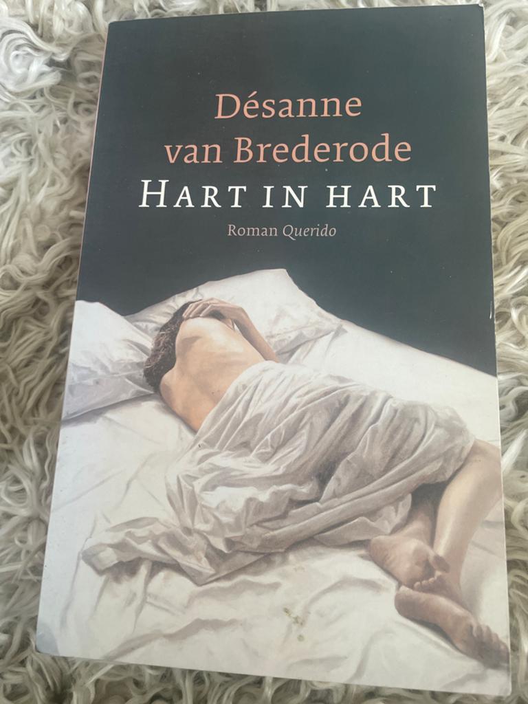 Hart in Hart - Désanne van Brederode (Roman Querido), Ophalen of Verzenden, Zo goed als nieuw, Nederland