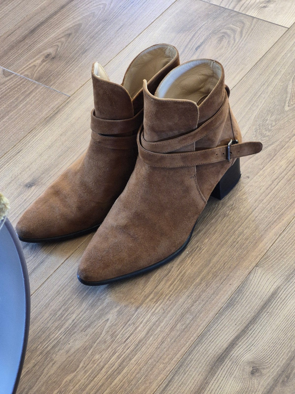 Camel suede korte laarsjes 39, Kleding | Dames, Verzenden, Zo goed als nieuw, Bruin