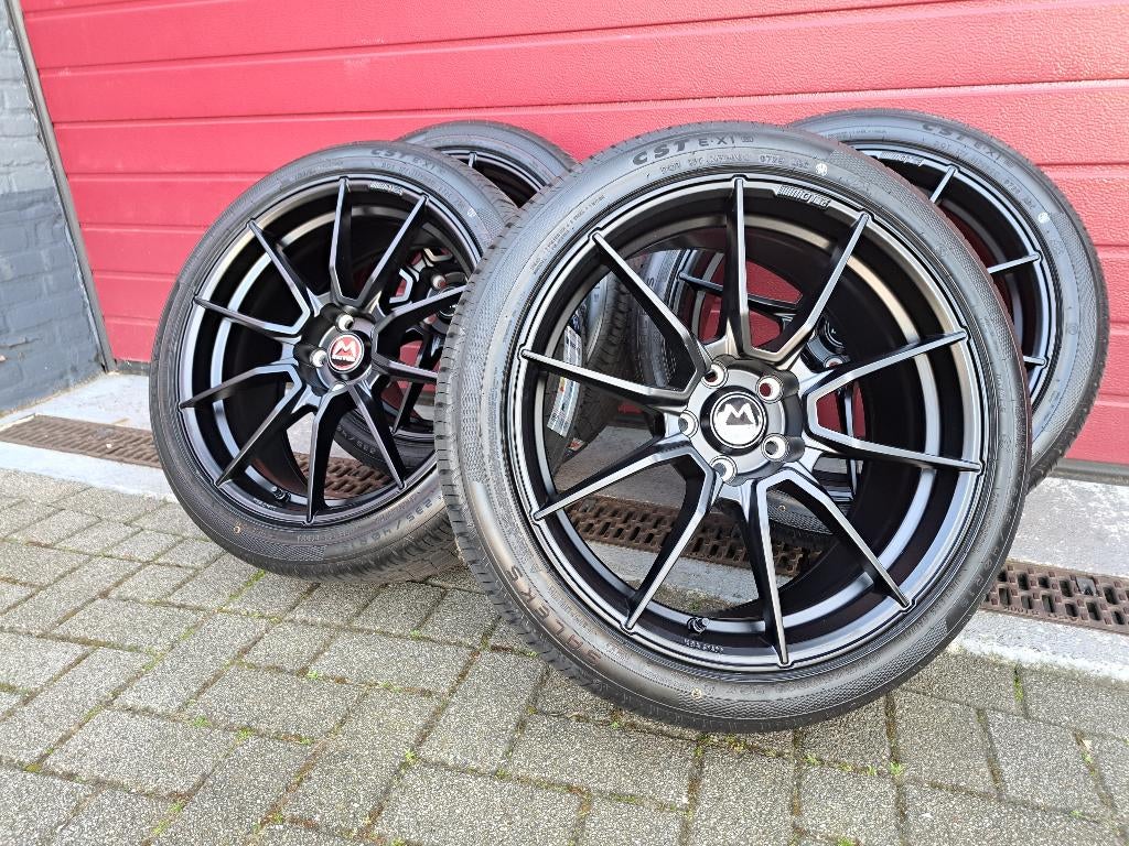 MOTEC ULTRA LIGHT Tesla Model 3 nieuw banden set 235/40R19, Auto-onderdelen, Michelin, CST, Pirelli, Banden en Velgen