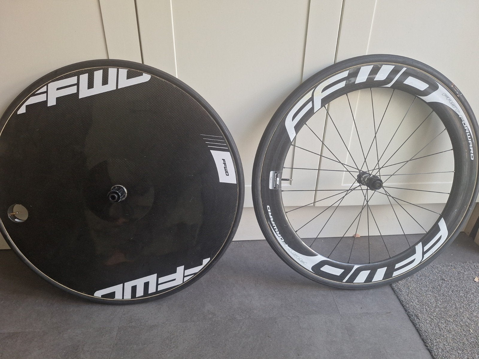 FFWD Tijdritwielset: Dicht achterwiel & 60mm voorwiel (disc), Ophalen of Verzenden