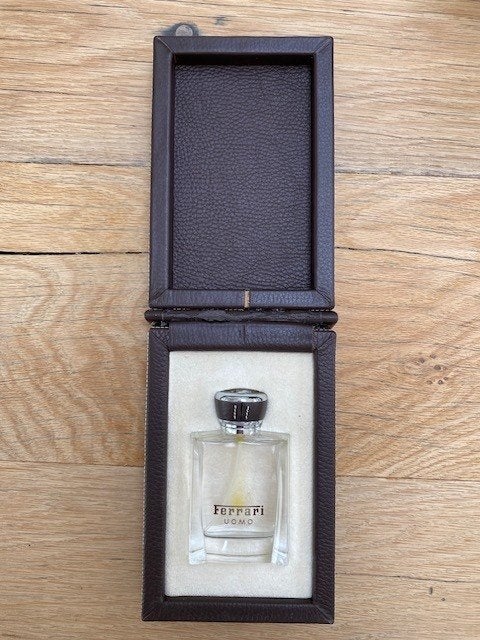Originele Ferrari lederen eau de toilette verpakking (Uomo), Ophalen of Verzenden, Persoonlijke verzorging