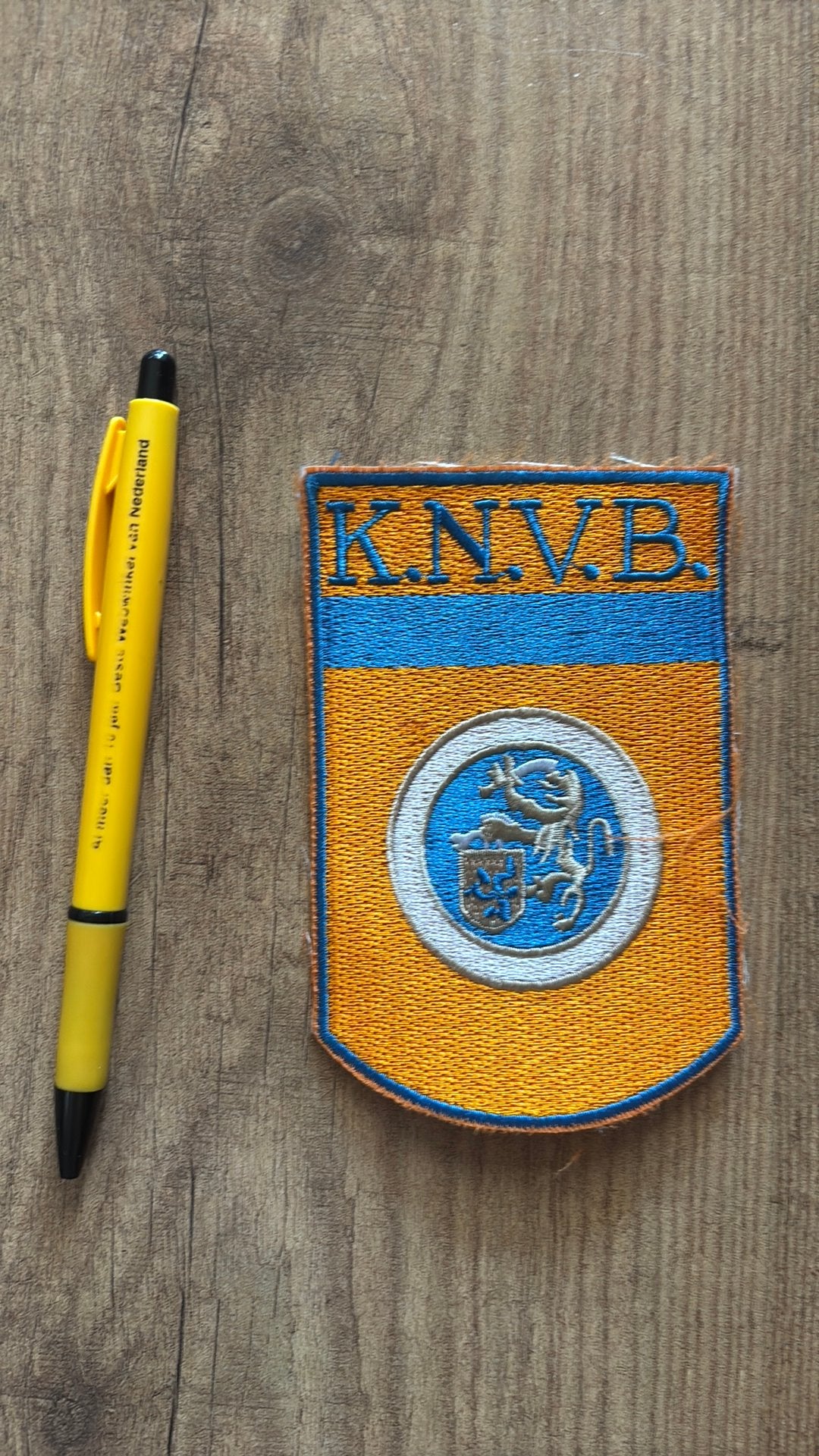 Oud embleem logo knvb, Ophalen of Verzenden, Zo goed als nieuw, Overige binnenlandse clubs