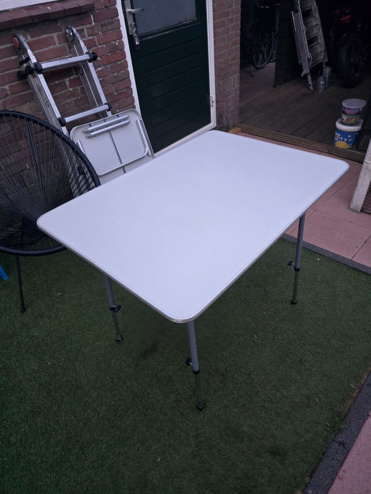 Opvouwbare campingtafel - Compact en verstelbaar, Caravans en Kamperen, Ophalen, Gebruikt, Campingtafel