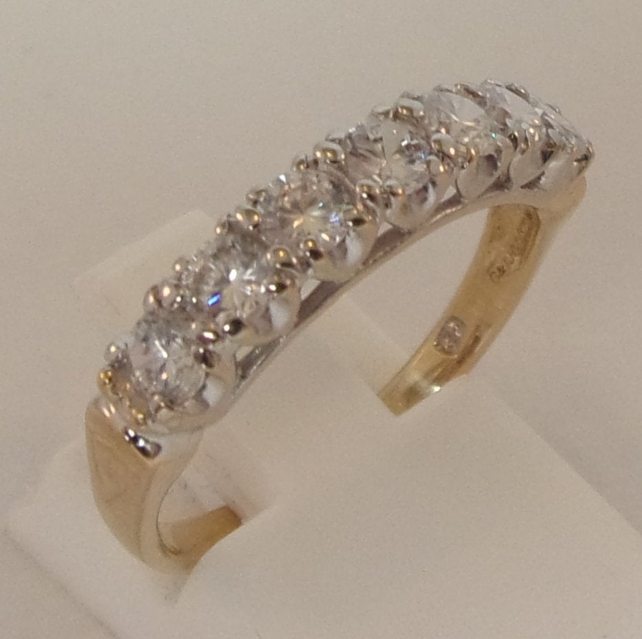 Gouden ring met briljantgeslepen Zirkonia, Sieraden, Tassen en Uiterlijk, Ringen, Verzenden, Zo goed als nieuw, 17 tot 18, Met edelsteen