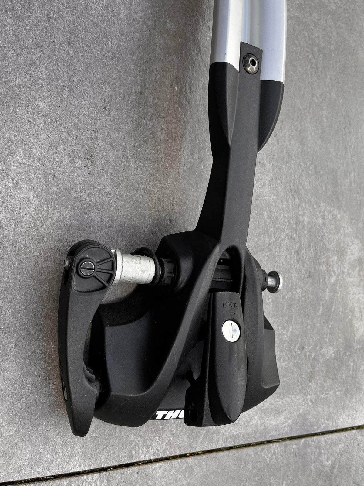 Thule fietsendrager - racefiets voor dakmontage, Auto diversen, Ophalen, Zo goed als nieuw
