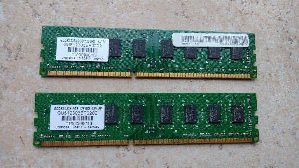 Unifosa 4GB DDR3 RAM Desktop Geheugen 1333MHz | PC3-10600U, DDR3, Ophalen of Verzenden, Zo goed als nieuw, Desktop