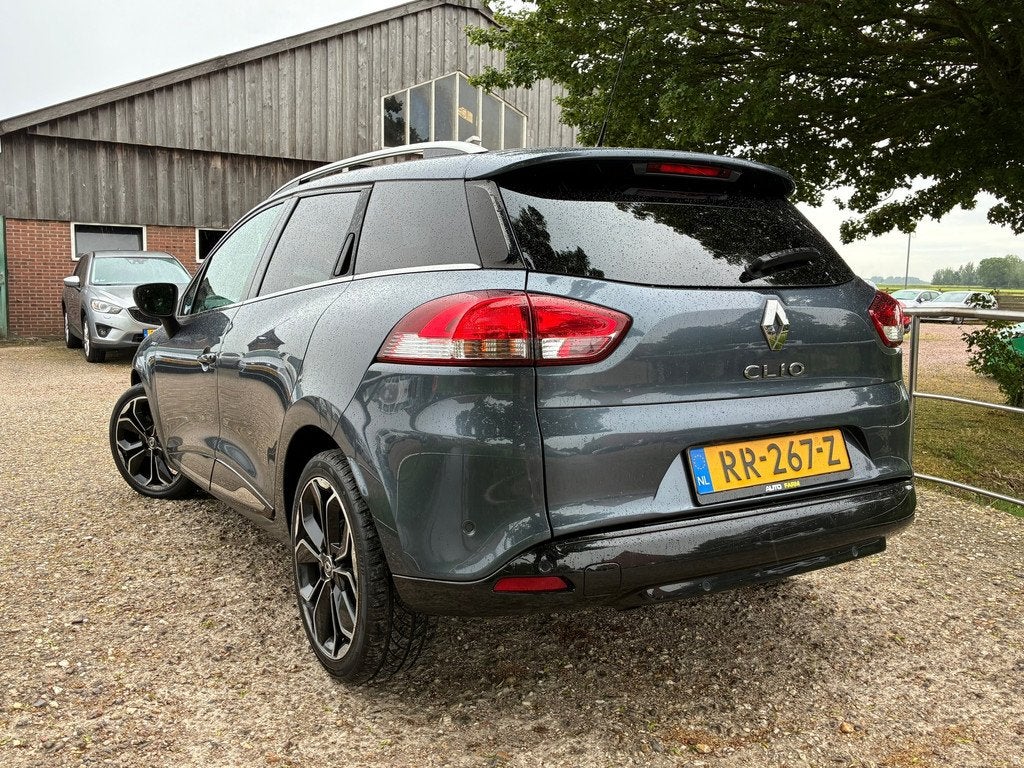 Renault Clio Estate 1.2 TCe Bose | Automaat + Cruise + Clima, Auto's, Renault, Gebruikt, 4 cilinders, 635 kg, Origineel Nederlands