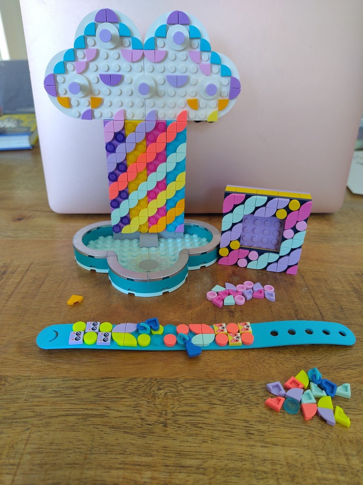 LEGO DOTS set: Armband, Fotolijstje & Regenboogfontein, Compleet, Overige thema's, Lego, Ophalen of Verzenden