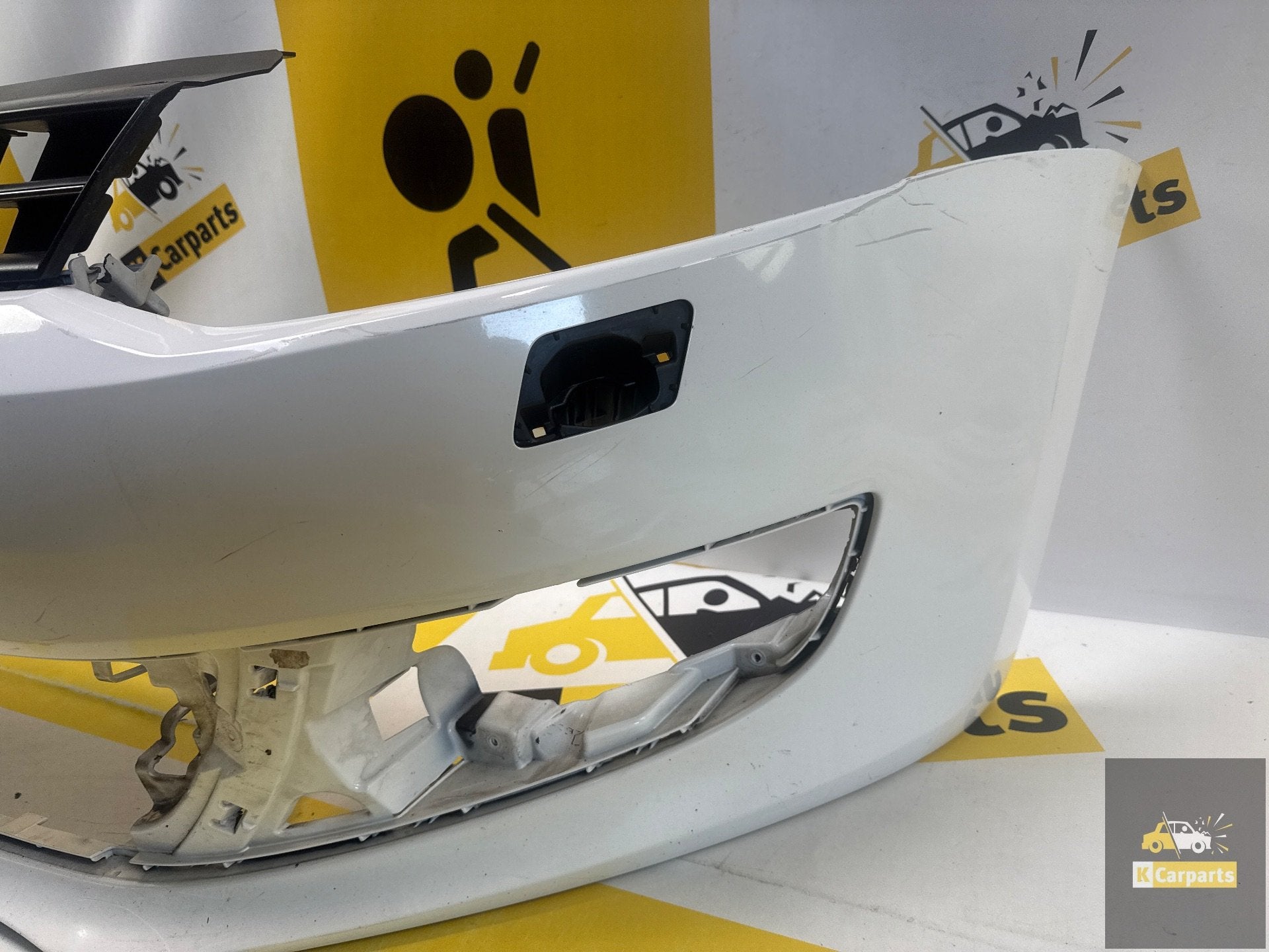 Voorbumper Volkswagen Polo 6R 6R0807221 bumper, Gebruikt, Volkswagen AG, Bumper, Berliner Ring 2
38440  Wolfsburg, DE