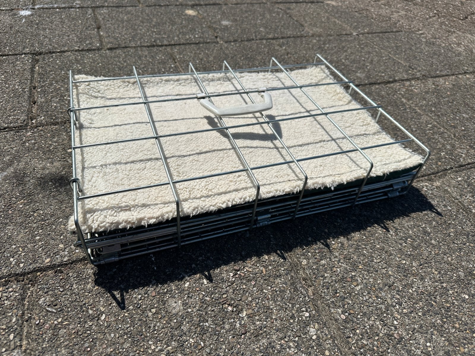 Bench voor kleine hond, Ophalen, Zo goed als nieuw