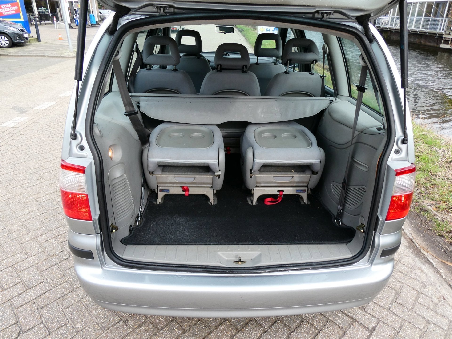 Ford Galaxy 2.0-8V 7-Persoons Airco 2e eigenaar APK 2027 RUI, Auto's, Ford, Voorwielaandrijving, 1998 cc, Stof, 4 cilinders