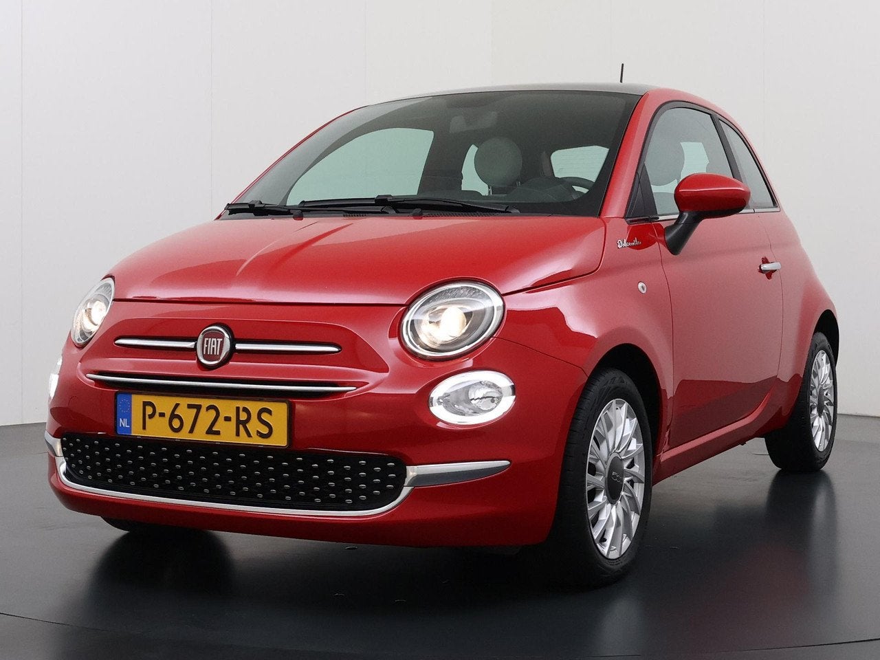 Fiat 500 1.0 Hybrid Dolcevita | 1ste eigenaar | 2tone LEER/S, 4 stoelen, Bedrijf, Handgeschakeld, Hybride Elektrisch/Benzine