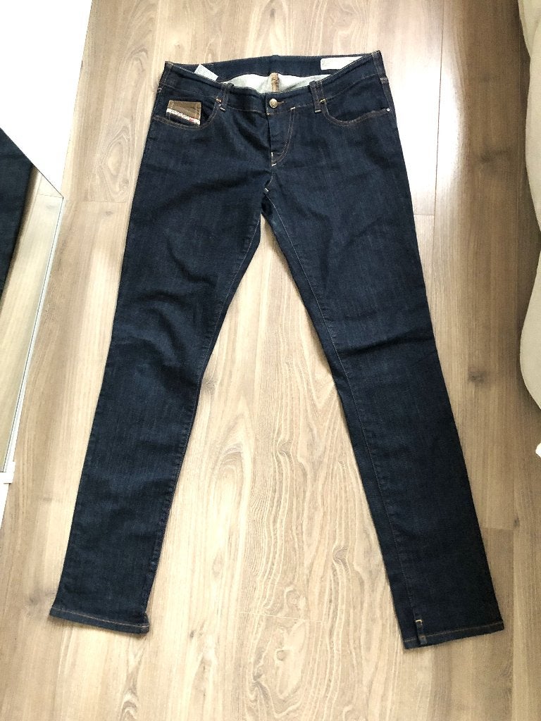 Diesel spijkerbroek 32/32, Ophalen of Verzenden, Zo goed als nieuw, Blauw, W30 - W32 (confectie 38/40)