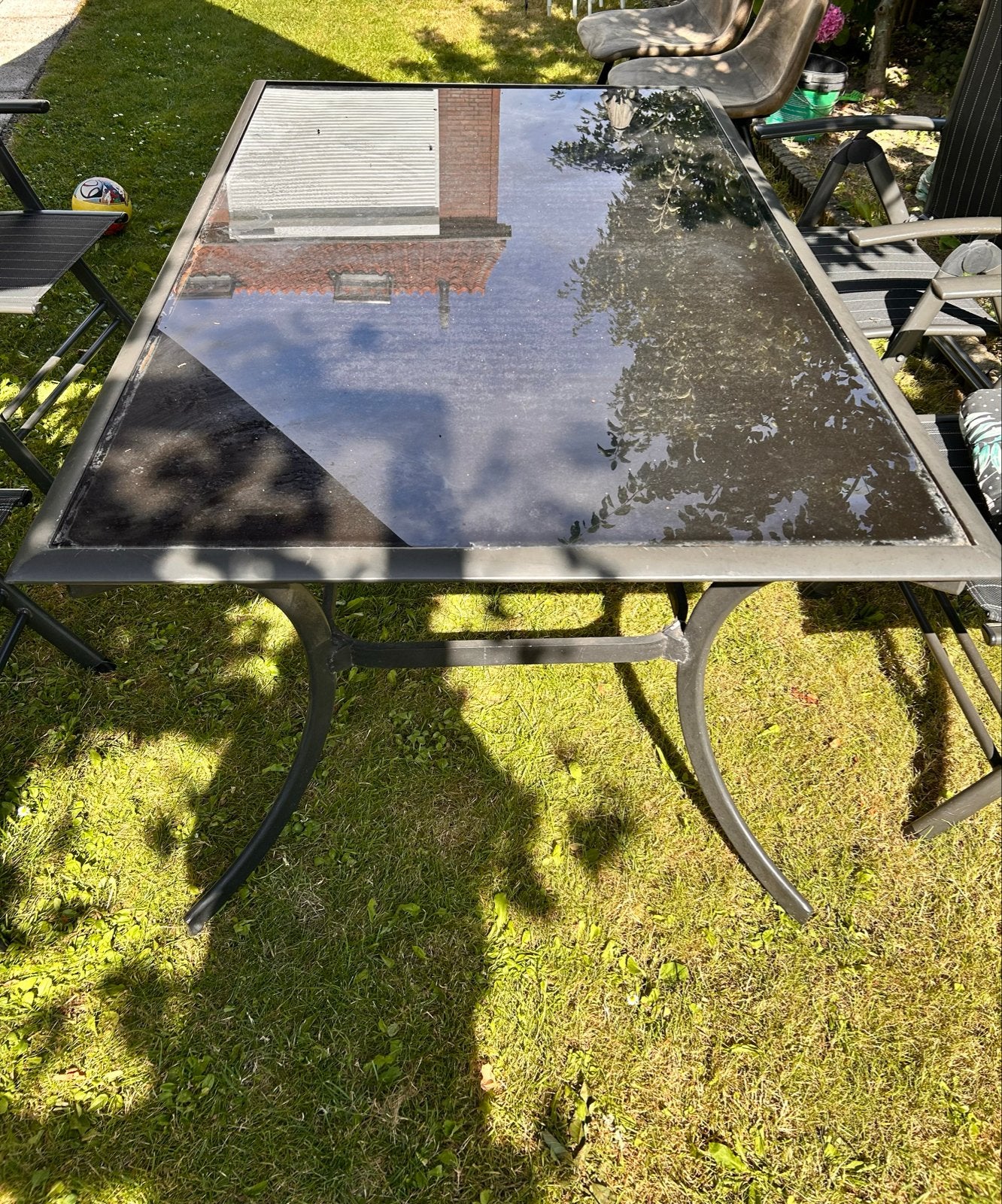 Grote tuintafel met glazen blad, Ophalen, Gebruikt, Rechthoekig, Metaal