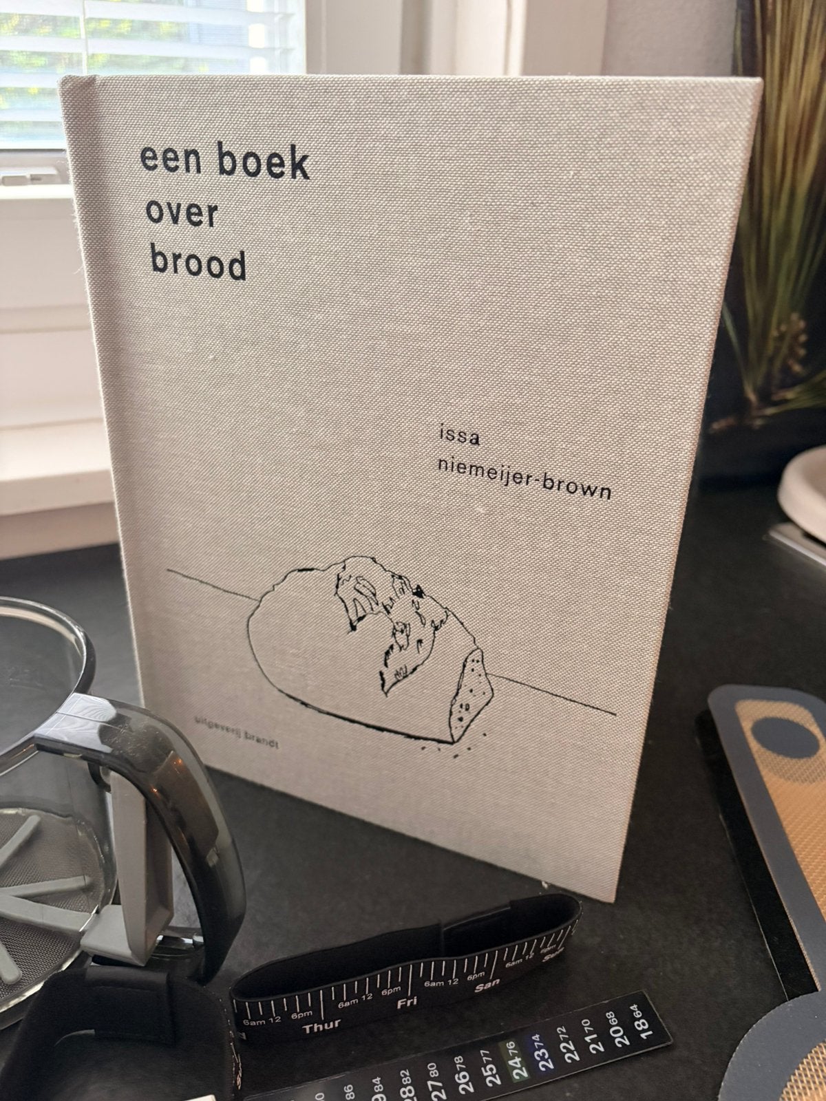 Brood bakken pakket (en boek Issa Niemeijer-Brown), Ophalen of Verzenden, Zo goed als nieuw
