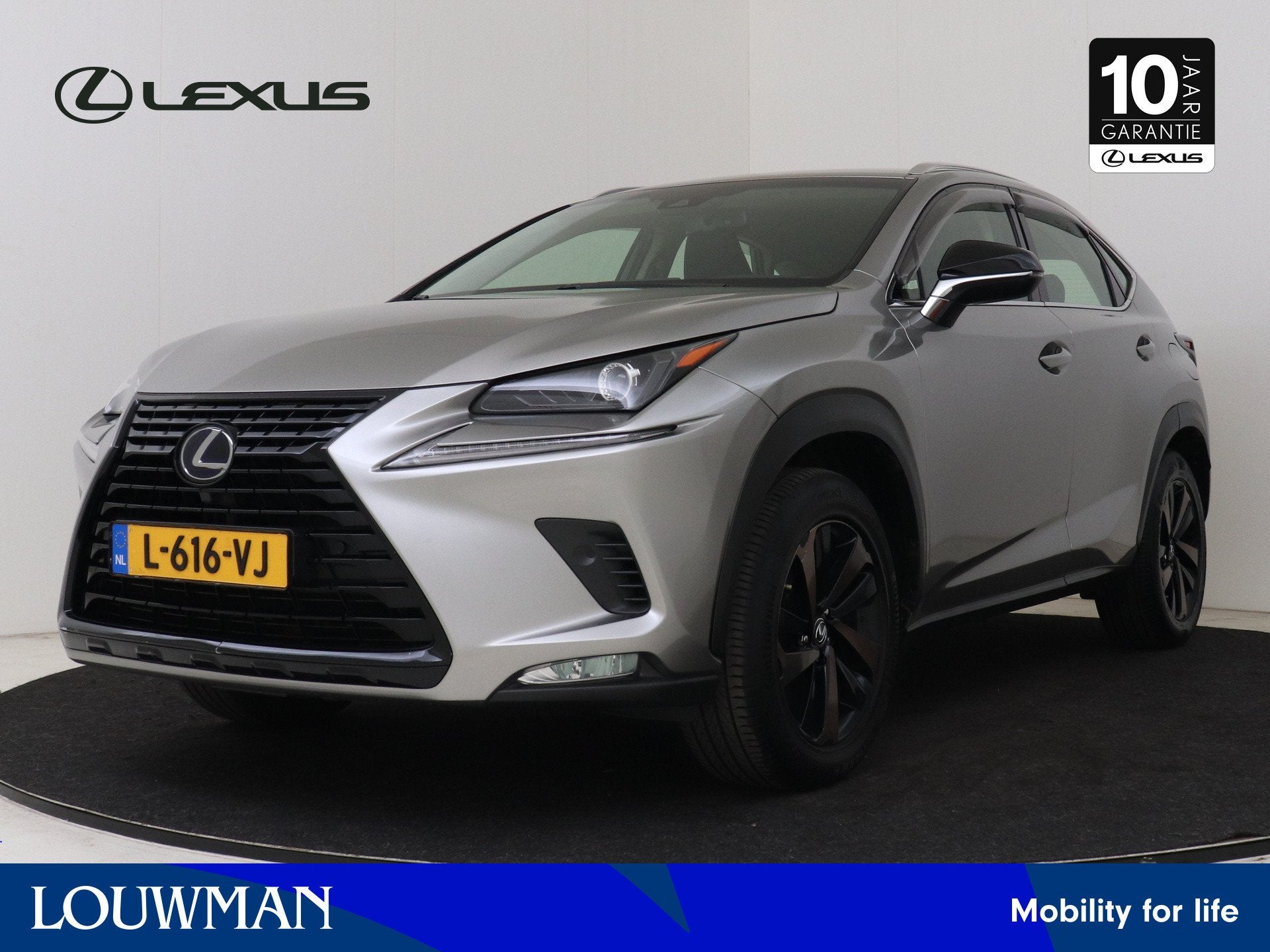 Lexus NX 300h AWD Sport Edition | Trekhaak | Safety System |, Automaat, Gebruikt, 1760 kg, Leder